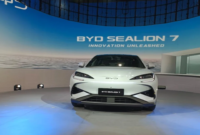 BYD menggandeng DeepSeek AI, bakal luncurkan teknologi God's Eye di RI
